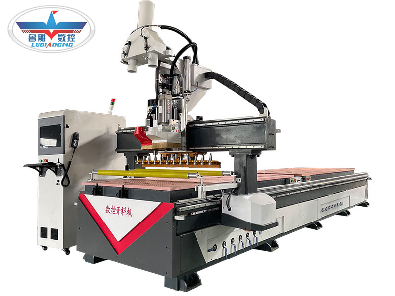 LD1325雙工位直排換刀數控排鉆包加工中心 LD1325雙工位直排換刀數控排鉆包加工中心